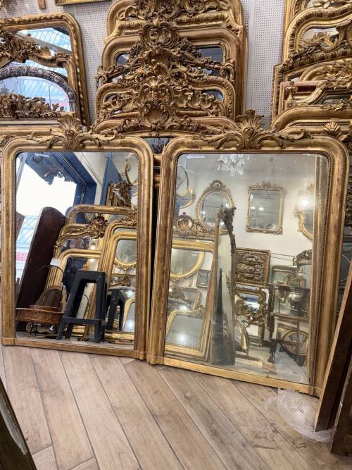 Paire de Miroirs d’époque Louis-Philippe fronton Louis XV (cliquer sur la photo principale)