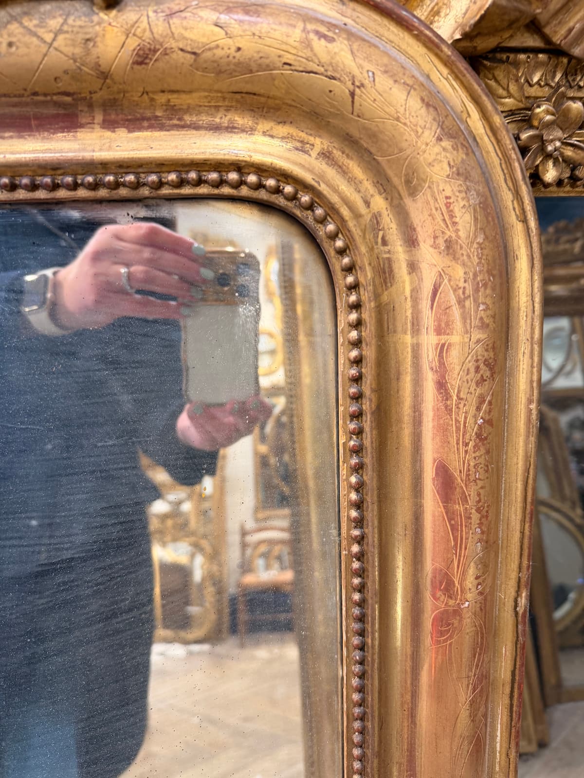 Paire de Miroirs d’époque Louis-Philippe fronton Louis XV (cliquer sur la photo principale) – Image 3